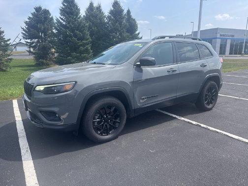 Sting-Gray Clearcoat 2023 Jeep Cherokee Altitude