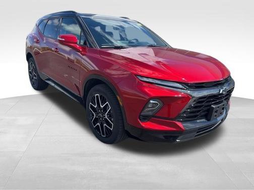 Radiant Red Tintcoat 2025 Chevrolet Blazer RS