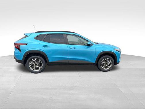 Marina Blue Metallic 2026 Chevrolet Trax LT