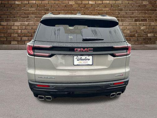 2026 GMC Acadia AWD AT4