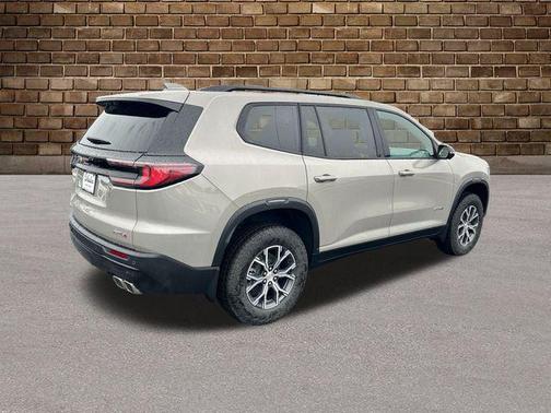 2026 GMC Acadia AWD AT4