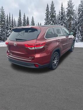 2017 Toyota Highlander SE