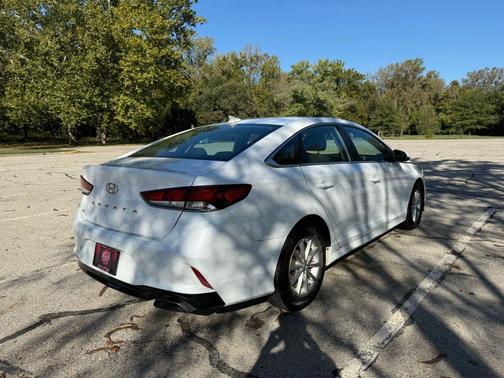 2018 Hyundai SONATA SE