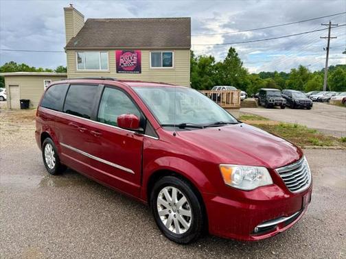 2013 Chrysler Town & Country Touring