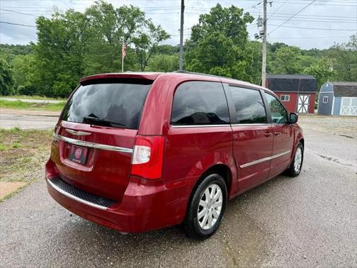 2013 Chrysler Town & Country Touring