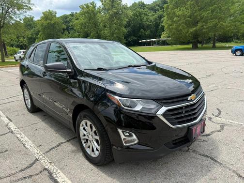 Mosaic Black Metallic 2021 Chevrolet Equinox LS