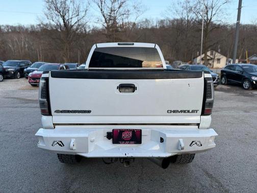 2005 Chevrolet Silverado 2500 LT H/D Crew Cab