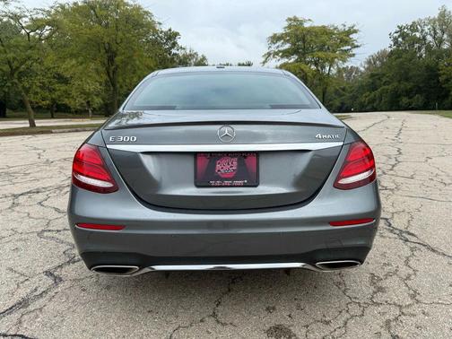 2017 Mercedes-Benz E-Class E 300 4MATIC Sedan 4D