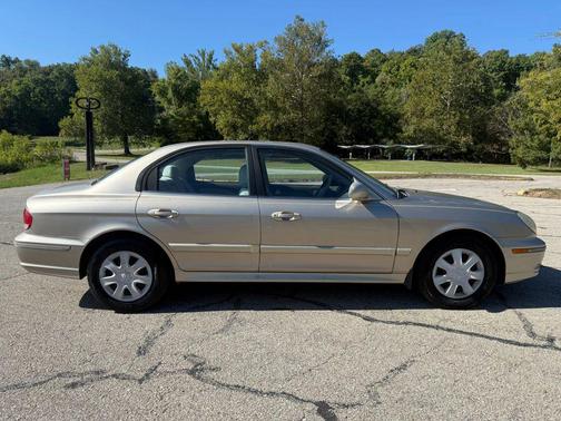 2005 Hyundai SONATA GL