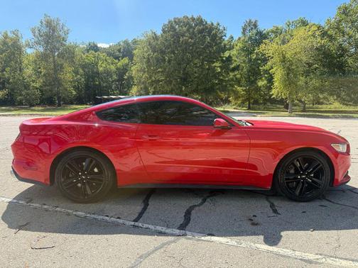 2017 Ford Mustang EcoBoost Premium