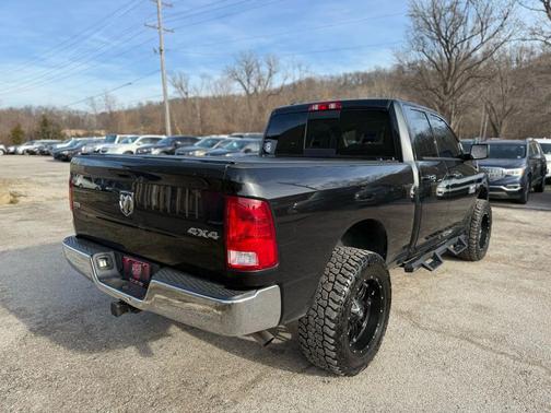 2016 RAM 1500 SLT