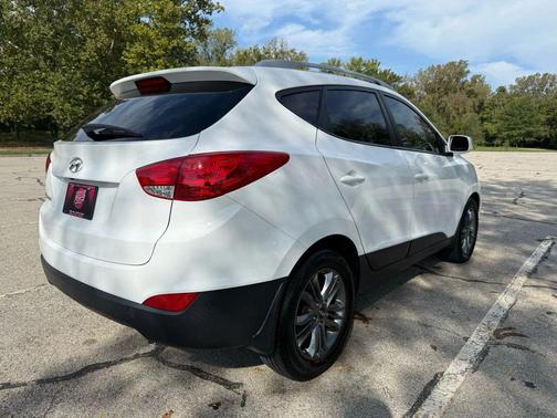 2015 Hyundai TUCSON SE