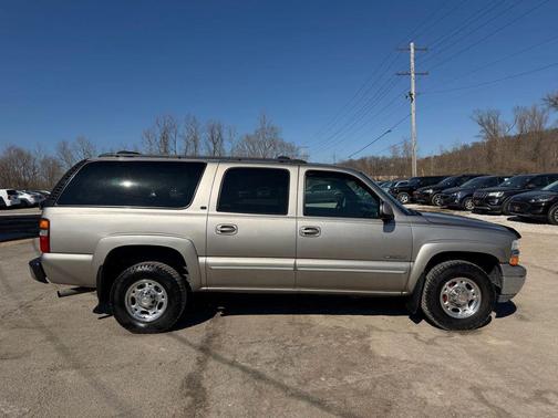 2000 Chevrolet Suburban 2500 LT