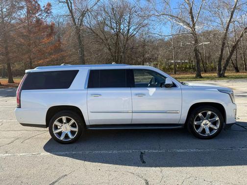 2017 Cadillac Escalade ESV Sport