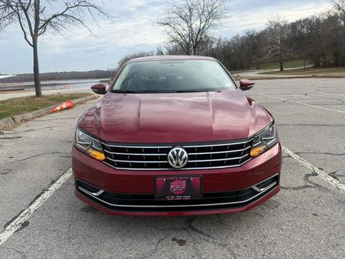 2019 Volkswagen Passat 2.0T Wolfsburg Edition