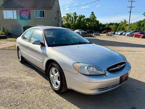 2003 Ford Taurus SE