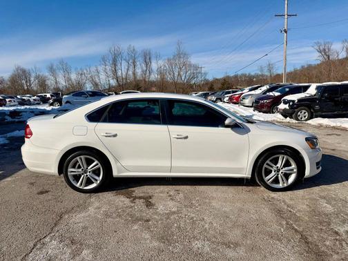 2014 Volkswagen Passat 2.0L TDI DSG SE w/Sunroof