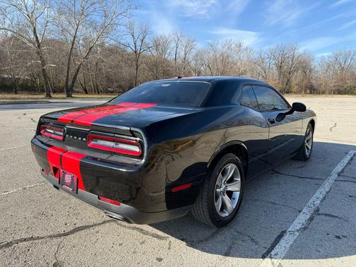 2015 Dodge Challenger SXT
