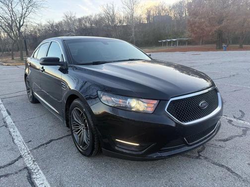 2016 Ford Taurus SHO