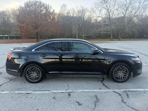 2016 Ford Taurus SHO