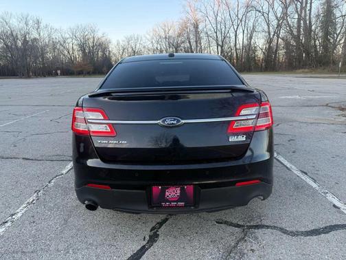 2016 Ford Taurus SHO