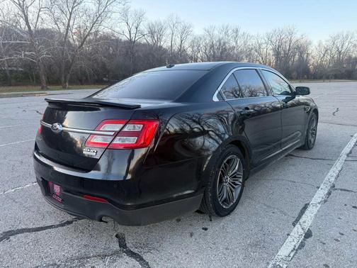 2016 Ford Taurus SHO