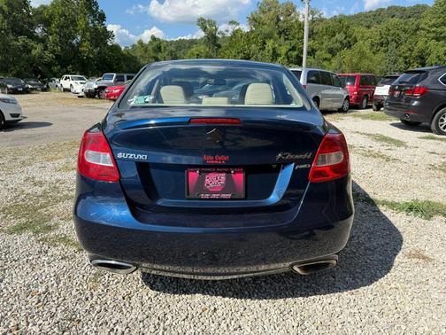 2011 Suzuki Kizashi Sport SLS