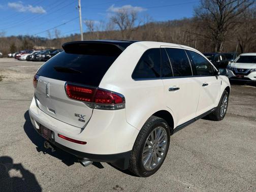 2013 Lincoln MKX Base