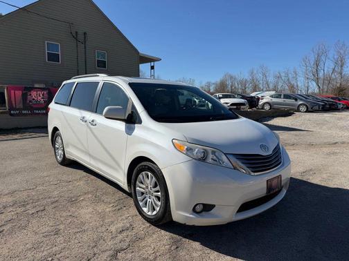 2015 Toyota Sienna XLE Premium