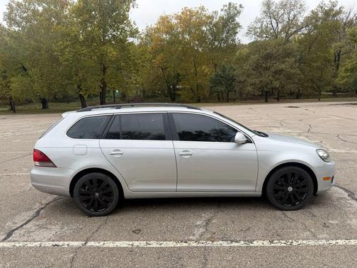 2014 Volkswagen Jetta SportWagen Manual TDI w/Sunroof