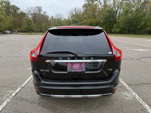 2016 Volvo XC60 T5 Drive-E Premier