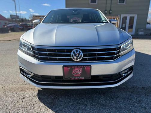 2018 Volkswagen Passat 2.0T SEL Premium