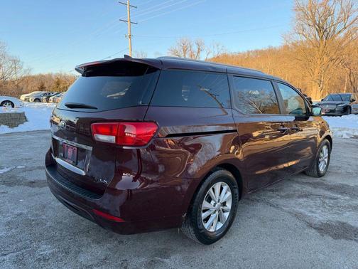 2017 Kia Sedona LX