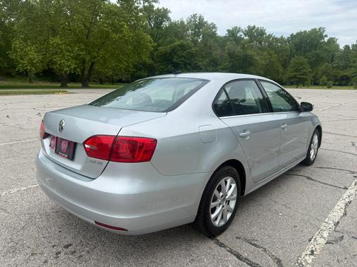 Reflex Silver Metallic 2013 Volkswagen Jetta SE