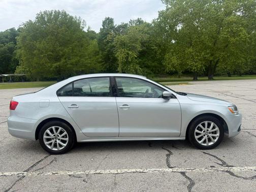 Reflex Silver Metallic 2013 Volkswagen Jetta SE