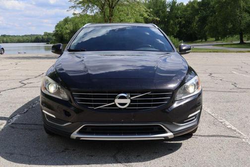 Black 2015 Volvo V60 T5 Premier Plus
