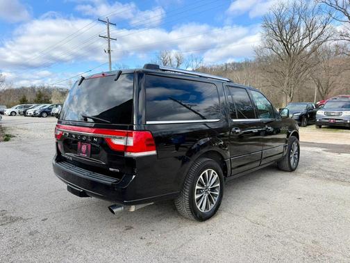 2016 Lincoln Navigator Select