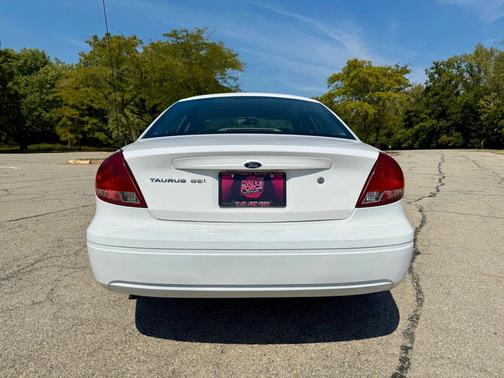 2007 Ford Taurus SEL