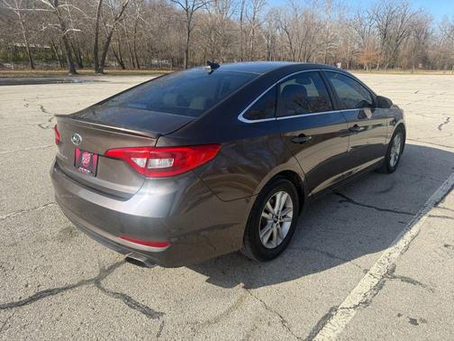 2016 Hyundai SONATA SE
