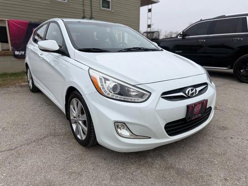 2014 Hyundai Accent SE