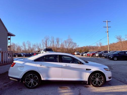2013 Ford Taurus SHO