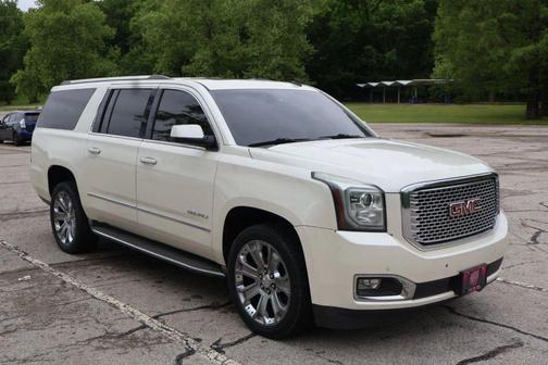 White 2015 GMC Yukon XL 1500 Denali