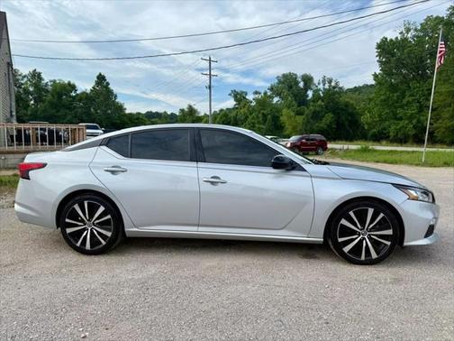 2020 Nissan Altima SR FWD