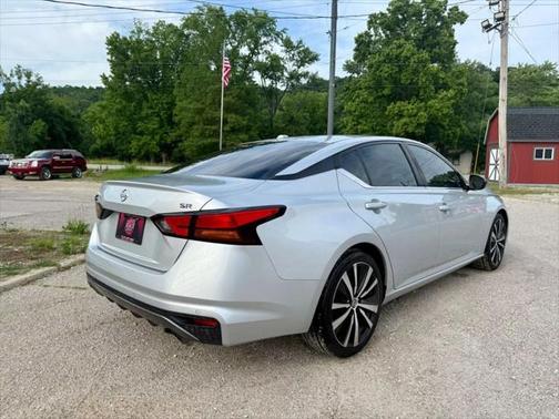 2020 Nissan Altima SR FWD