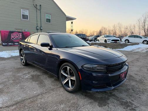 2017 Dodge Charger SE