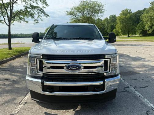 Oxford White 2018 Ford F-250 XL