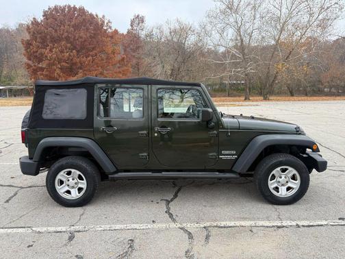 2010 Jeep Wrangler Unlimited Sport