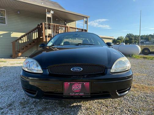 2005 Ford Taurus SEL
