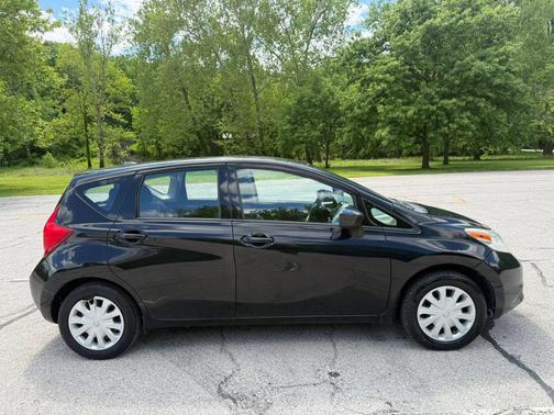 Super Black 2016 Nissan Versa Note SV