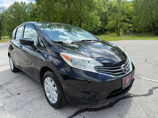 Super Black 2016 Nissan Versa Note SV